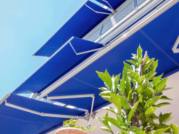 Gelenkarmmarkiesen und Storen in allen Ausführungen